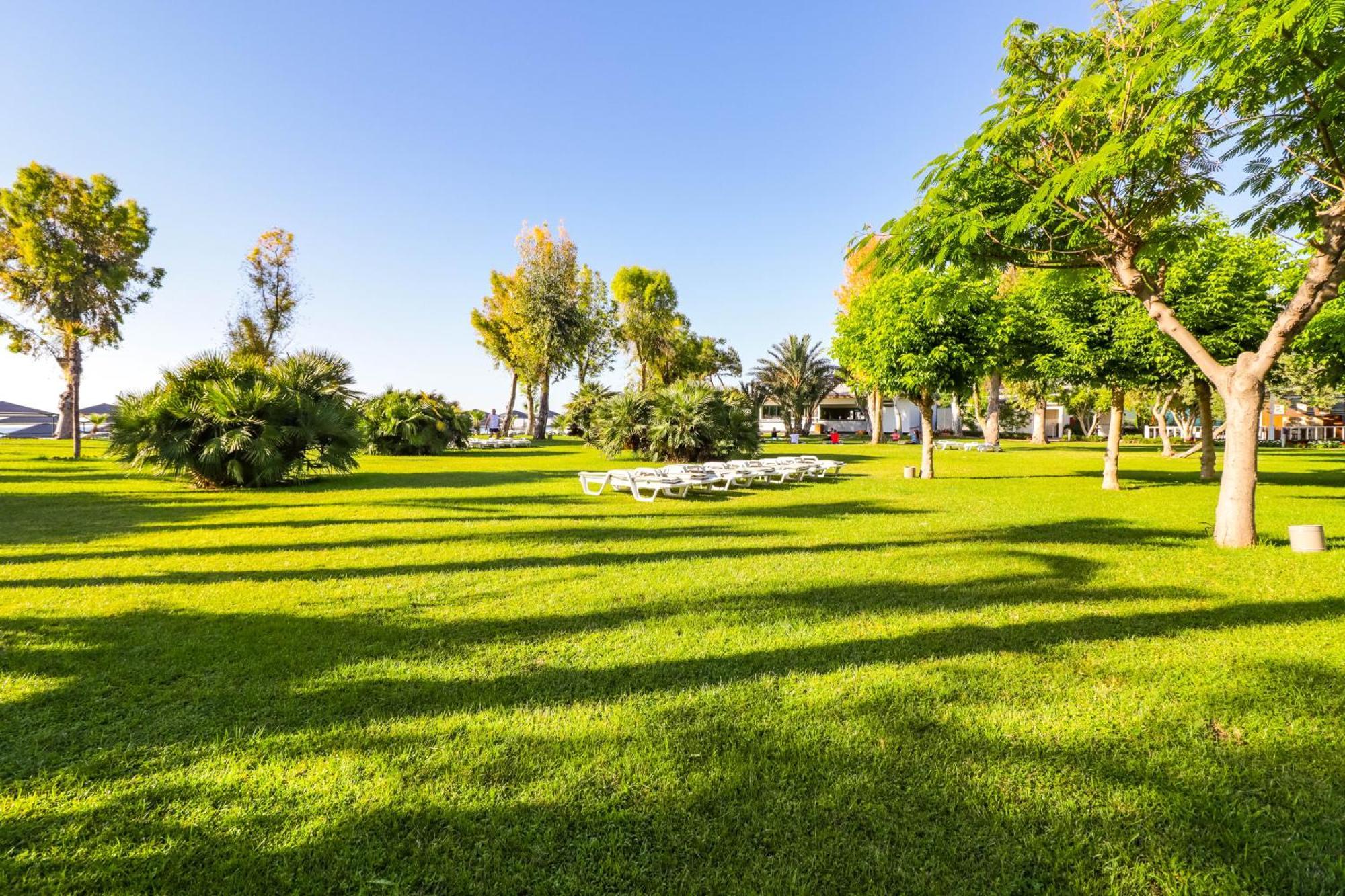 Queen'S Park Le Jardin เกเมร์ ภายนอก รูปภาพ
