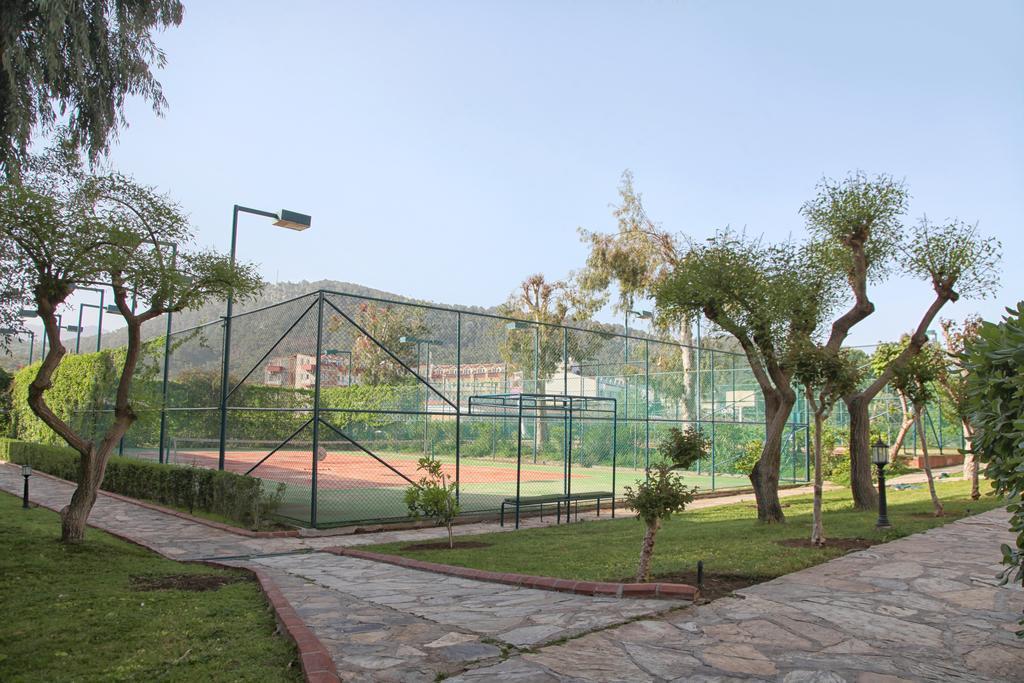 Queen'S Park Le Jardin เกเมร์ ภายนอก รูปภาพ